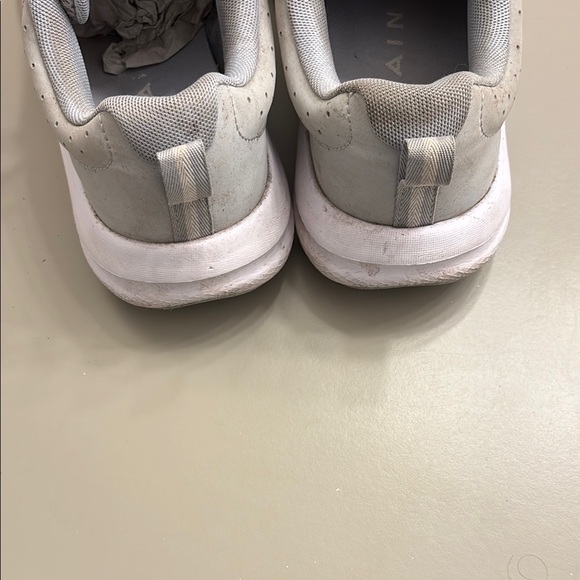 Under Armour Light Gray Running Sneakers - Picture 4 of 6